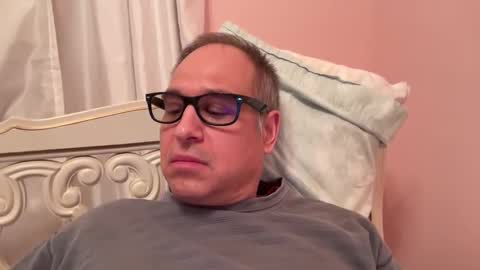 Snapshot of honey_man14 chatting on February 11, 10:18 pm honey_man14 online show from February 11, 10:18 pm