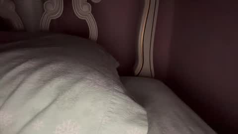 Snapshot of honey_man14 chatting on February 16, 8:00 pm honey_man14 online show from February 16, 8:00 pm