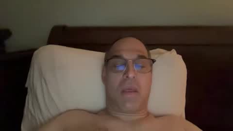 Snapshot of honey_man14 chatting on October 12, 2:38 pm honey_man14 online show from October 12, 2:38 pm