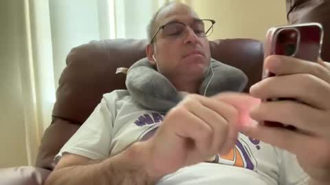 Snapshot of honey_man14 chatting on October 19, 3:23 pm honey_man14 online show from October 19, 3:23 pm