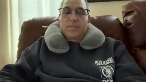 Snapshot of honey_man14 chatting on October 25, 12:23 pm honey_man14 online show from October 25, 12:23 pm