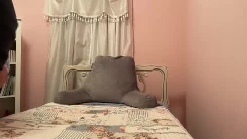 Snapshot of honey_man14 chatting on November 19, 3:39 am honey_man14 online show from November 19, 3:39 am