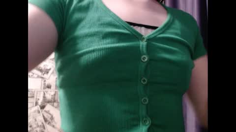 Snapshot of honey_mood chatting on February 15, 3:50 pm Lina online show from February 15, 3:50 pm