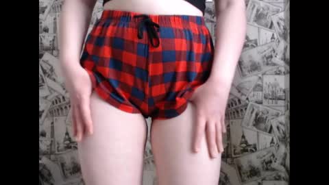 Snapshot of honey_mood chatting on March 10, 8:59 am Lina online show from March 10, 8:59 am