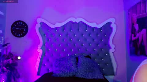 honey_moontsts online show from March 4, 12:11 pm