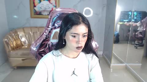 Snapshot of honey_torres_sub chatting on January 29, 1:17 pm HONEY online show from January 29, 1:17 pm