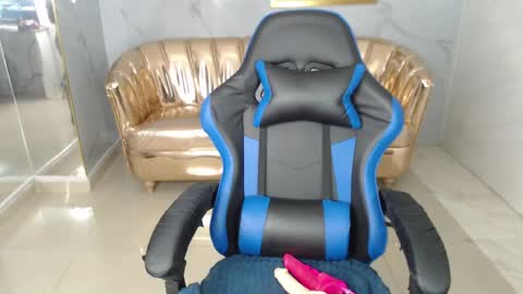 Snapshot of honey_torres_sub chatting on March 10, 12:59 pm HONEY online show from March 10, 12:59 pm