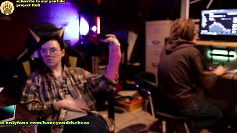 Honey and Bear online show from December 13, 3:27 am