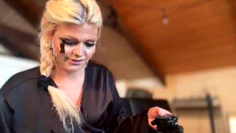 Snapshot of honeybuhnny chatting on February 27, 2:00 am honeybuhnny online show from February 27, 2:00 am