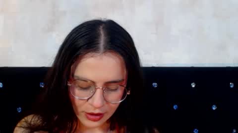 Emily online show from December 21, 3:30 pm