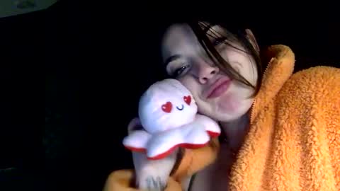 Snapshot of honeymagicxo chatting on December 12, 5:20 am honeymagicxo online show from December 12, 5:20 am