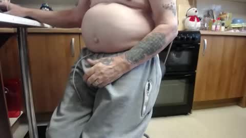 honeymaster290 online show from December 16, 2:55 pm