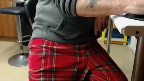 honeymaster290 online show from January 6, 4:00 pm