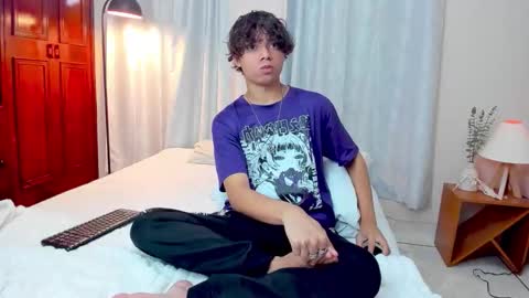 honeymoon_sariel online show from October 13, 1:33 pm