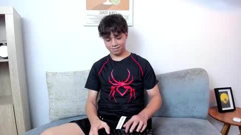 honeymoon_sariel online show from November 27, 8:00 pm