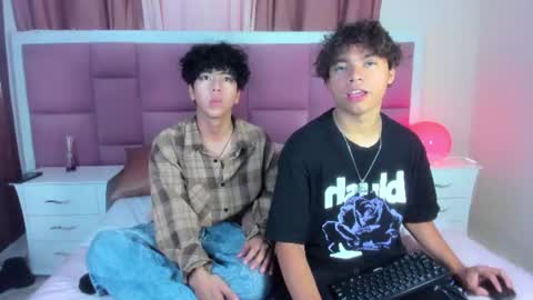 Snapshot of honeymoon_sariel chatting on June 21, 1:46 pm honeymoon_sariel online show from June 21, 1:46 pm