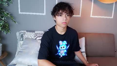 Snapshot of honeymoon_sariel chatting on July 6, 12:35 pm honeymoon_sariel online show from July 6, 12:35 pm