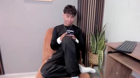 Snapshot of honeymoon_sariel chatting on August 1, 7:24 pm honeymoon_sariel online show from August 1, 7:24 pm