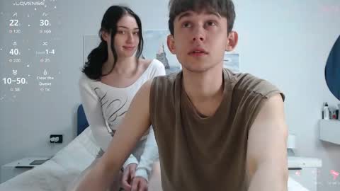 Snapshot of honeystormxxx chatting on April 18, 7:40 pm Noah and Sophie online show from April 18, 7:40 pm