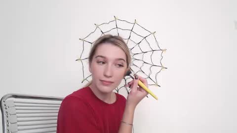 Snapshot of honeyveil chatting on October 27, 11:47 am honeyveil online show from October 27, 11:47 am