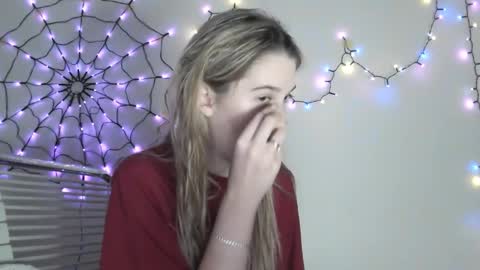 Snapshot of honeyveil chatting on November 29, 11:57 am honeyveil online show from November 29, 11:57 am