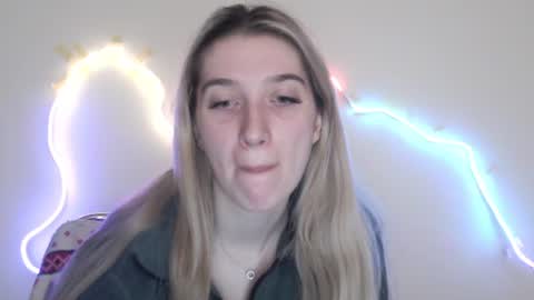 honeyveil online show from June 17, 12:18 pm