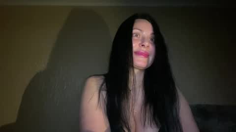 Snapshot of honeyvibe26 chatting on May 16, 9:13 pm honeyvibe26 online show from May 16, 9:13 pm