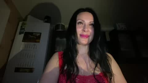 Snapshot of honeyvibe26 chatting on June 2, 8:11 pm honeyvibe26 online show from June 2, 8:11 pm