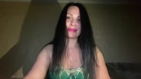 Snapshot of honeyvibe26 chatting on June 15, 7:38 pm honeyvibe26 online show from June 15, 7:38 pm