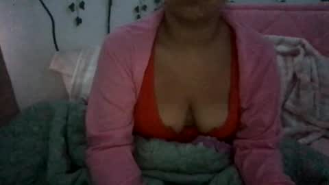 honeyyy89 online show from April 17, 10:51 am