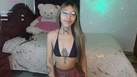 Hoollly Jones online show from October 10, 2:49 pm