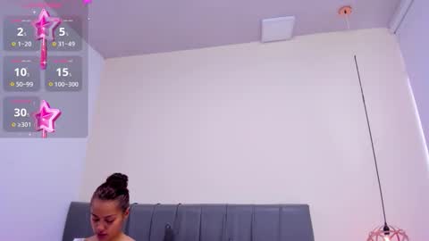 holly online show from November 27, 8:33 pm