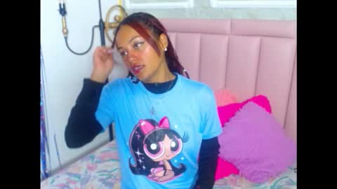 holly online show from March 14, 8:47 pm