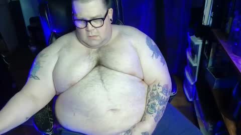 Snapshot of hoosierdaddyxl chatting on December 1, 8:14 pm Sir online show from December 1, 8:14 pm