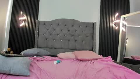 hoot_booys_ online show from October 27, 3:16 pm