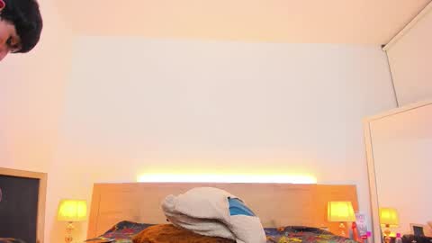 hoot_booys_ online show from November 15, 9:28 am