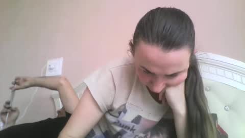 Snapshot of hootloove69 chatting on May 3, 1:39 pm hootloove69 online show from May 3, 1:39 pm