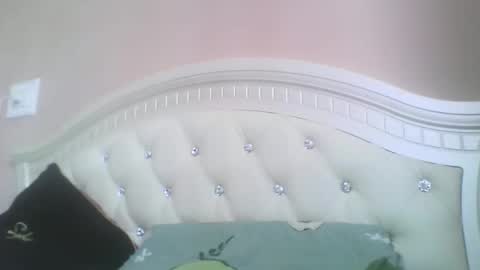 Snapshot of hootloove69 chatting on May 17, 4:14 pm hootloove69 online show from May 17, 4:14 pm