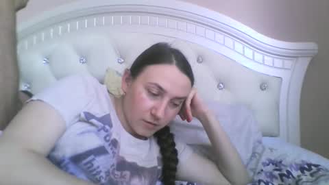 Snapshot of hootloove69 chatting on May 26, 3:30 pm hootloove69 online show from May 26, 3:30 pm