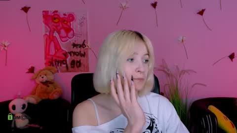 hope_shadow online show from June 1, 6:42 pm