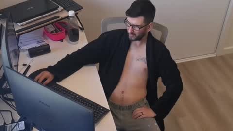 hopefulguy86 online show from October 6, 10:40 pm