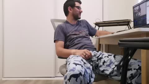 hopefulguy86 online show from May 15, 11:56 pm