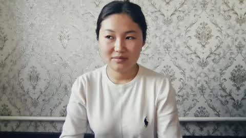 Hana Kim online show from March 25, 12:55 pm