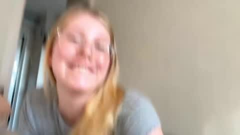 Audrey online show from September 22, 3:08 am