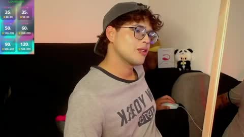 Snapshot of hornsgoat_ chatting on April 1, 9:56 pm Eduardo online show from April 1, 9:56 pm