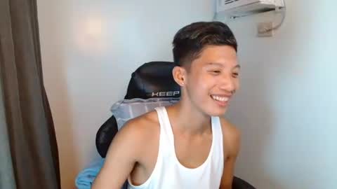 Snapshot of horny_asianmoreno chatting on September 11, 9:31 am ROGER online show from September 11, 9:31 am