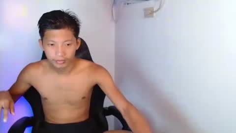 Snapshot of horny_asianmoreno chatting on September 22, 9:00 am ROGER online show from September 22, 9:00 am
