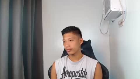 Snapshot of horny_asianmoreno chatting on October 8, 11:08 am ROGER online show from October 8, 11:08 am