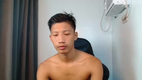 Snapshot of horny_asianmoreno chatting on October 13, 3:39 am ROGER online show from October 13, 3:39 am