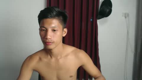 Snapshot of horny_asianmoreno chatting on October 20, 10:38 am ROGER online show from October 20, 10:38 am